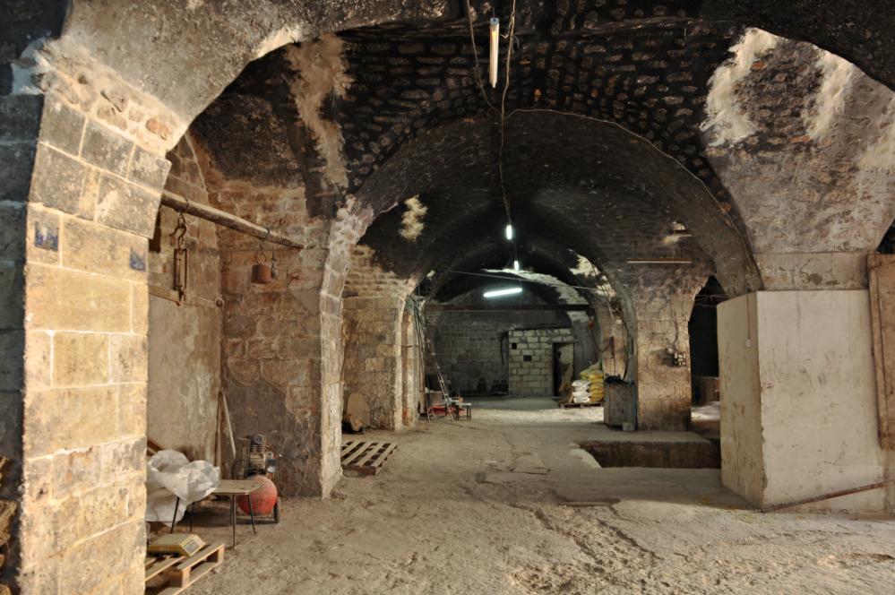 101011-113936.jpg - Aleppo: Lagerraum der Seifenfabrik
