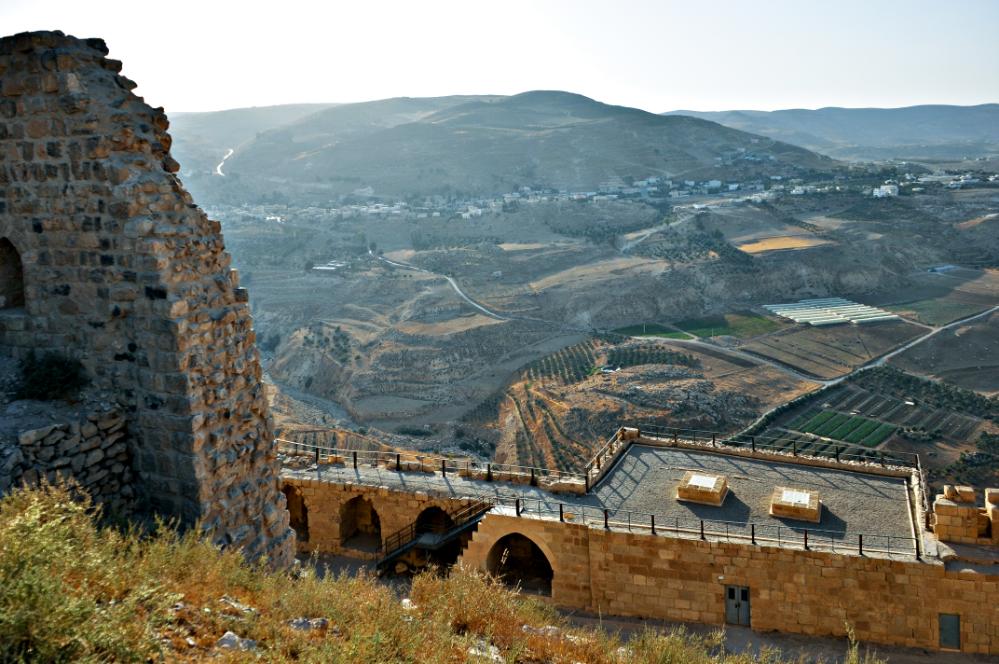 101019-163436.jpg - Blick von der Festung Kerak.