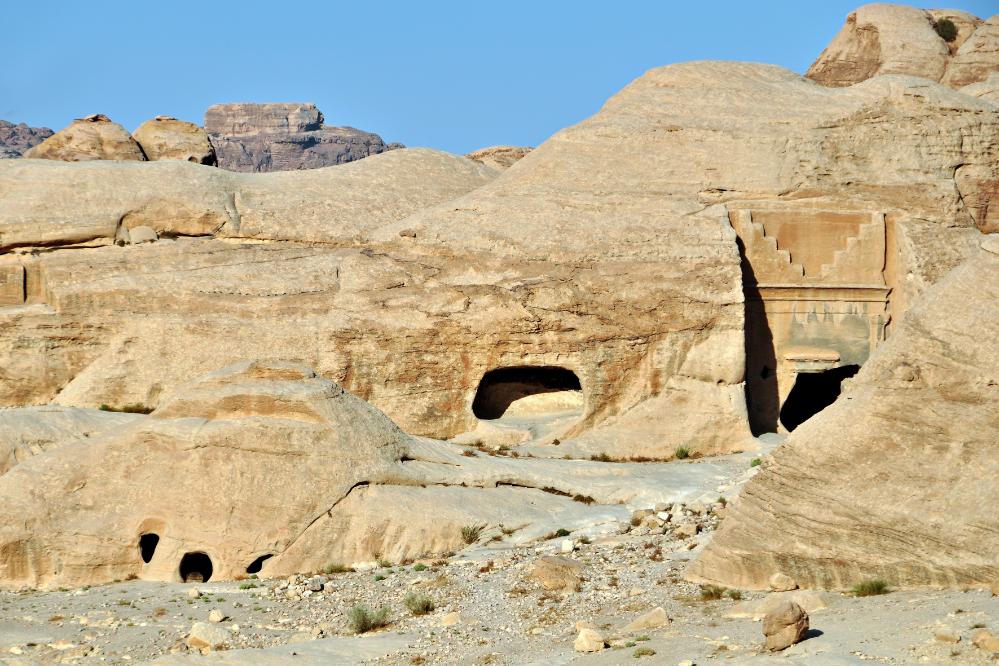 101020-082216.jpg - Wanderung im Bab es-Sik zur Stadt Petra.